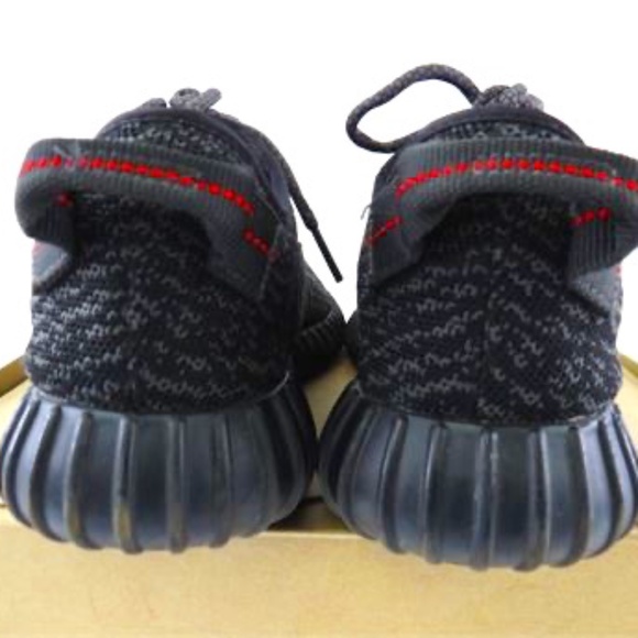Adidas Yeezy 350 'Black', Size: 8.5 (Men) - Picture 5 of 11
